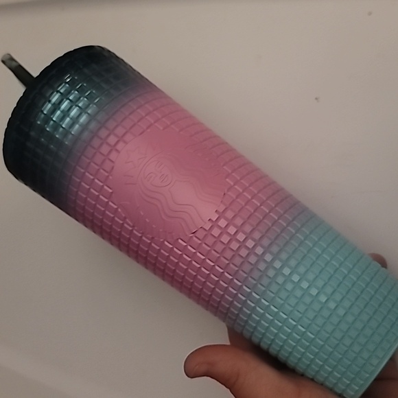 Starbucks Valentines Day 2024 Tri-Colored Venti Tumbler - Picture 2 of 8